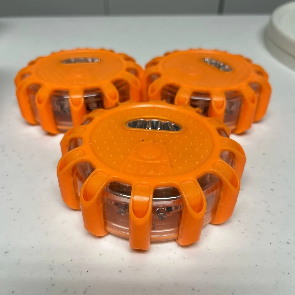 3 / 1TAC LED Road Flare Safety Disks - Picture 4 of 9